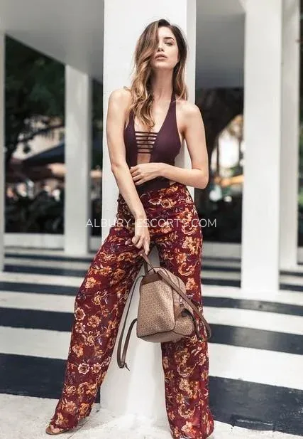 Albury escorts Josefin — 1