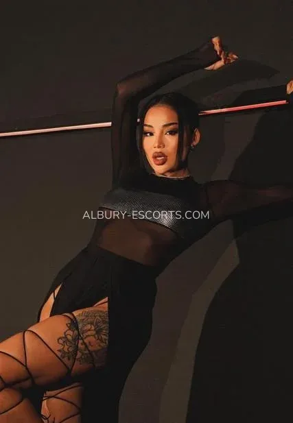 Albury escorts Maya — 5