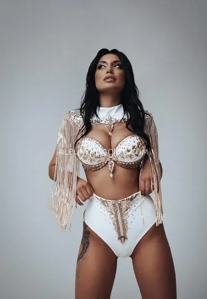 Albury escorts Nieves — 1