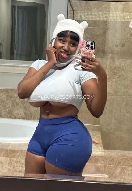 Albury escorts Melanie — 9