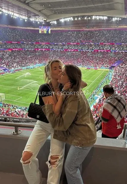 Albury escorts Agnes — 1