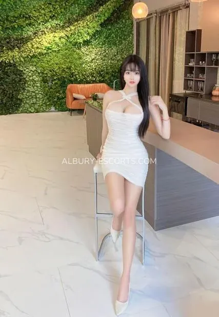 Albury escorts Ingegerd — 1