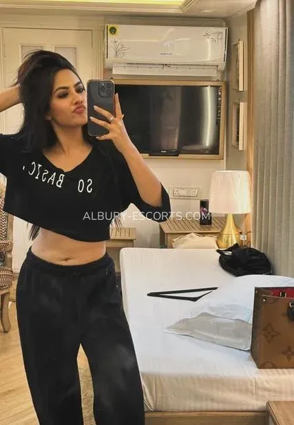 Albury escorts Kyra — 1