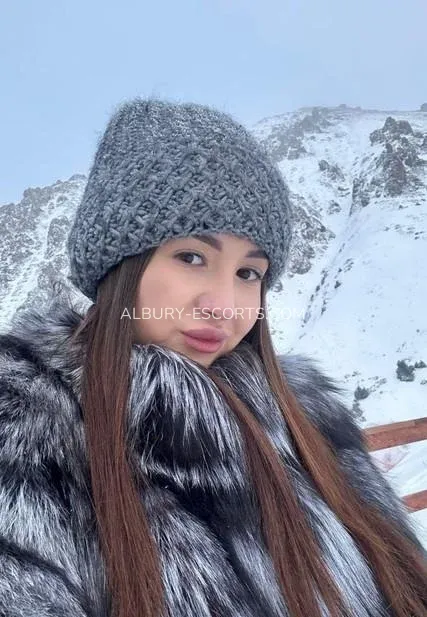 Albury escorts Louise — 1