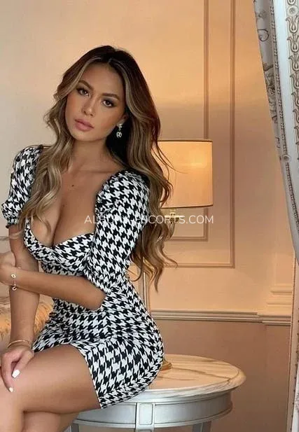 Albury escorts Berit — 1