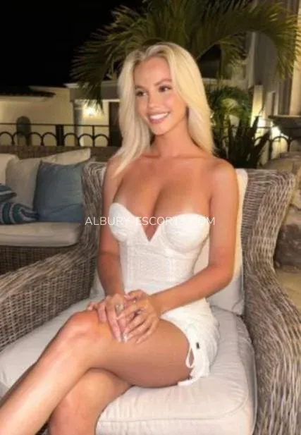 Albury escorts Viviana — 7