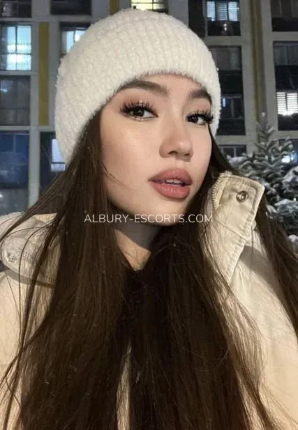 Albury escorts Amalia — 3