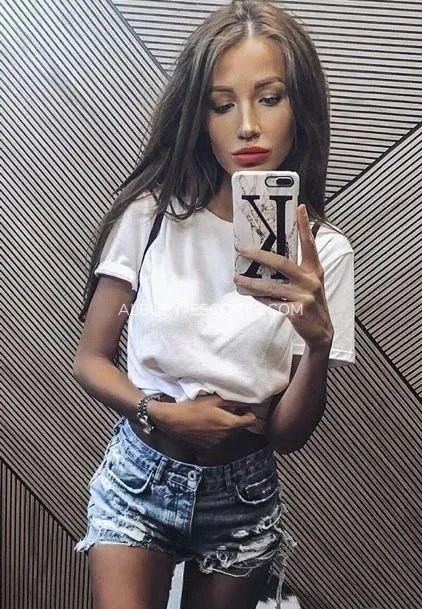 Albury escorts Kayla — 4
