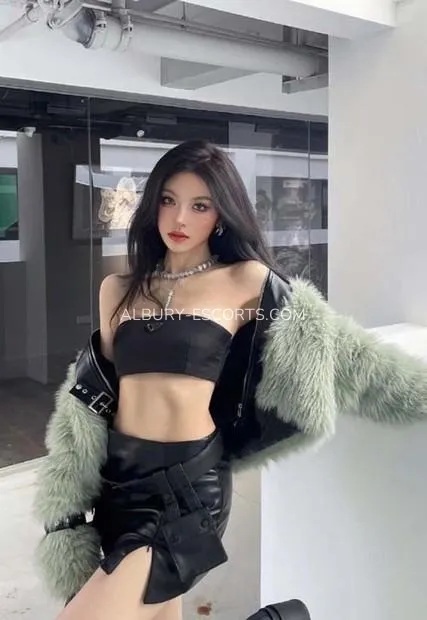 Albury escorts Silvia