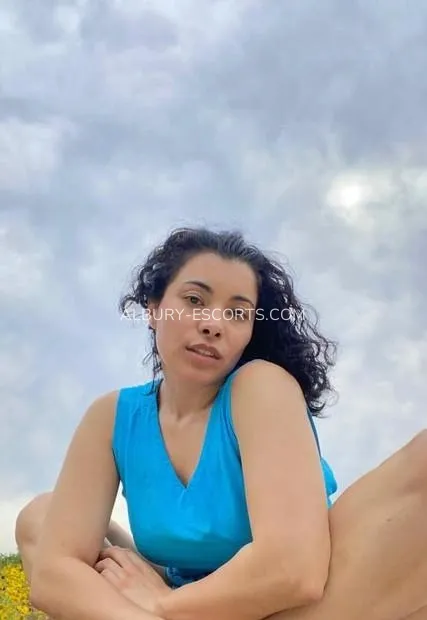 Albury escorts Adriana