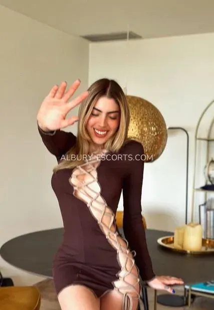 Albury escorts Elisabeth — 5