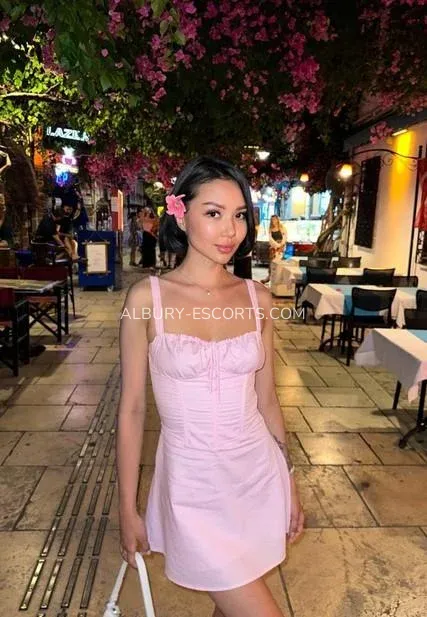 Albury escorts Viviana — 1