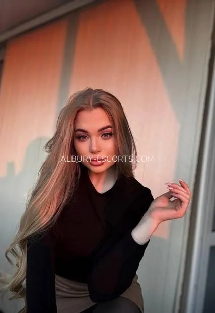 Escort djevojka Karla - Albury