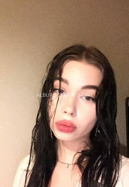 Albury escorts Mariana — 1