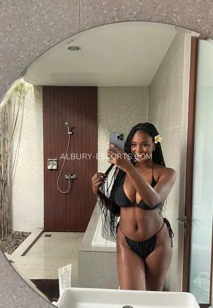 Albury escorts Lindsay — 3