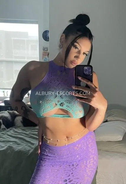 Albury escorts Lisa — 2