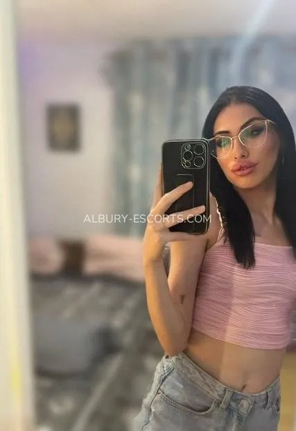 Albury escorts Britt — 2
