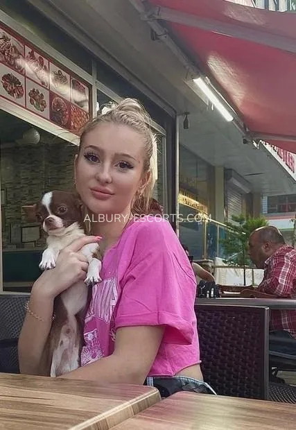 Albury escorts Olga