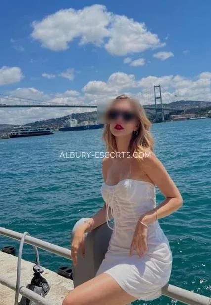 Albury escorts Katarina — 6