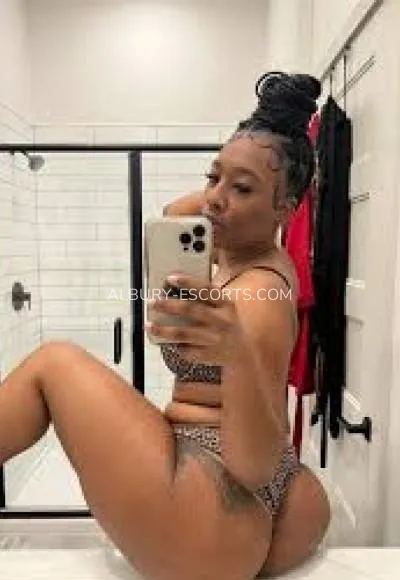 Albury escorts Susana — 2
