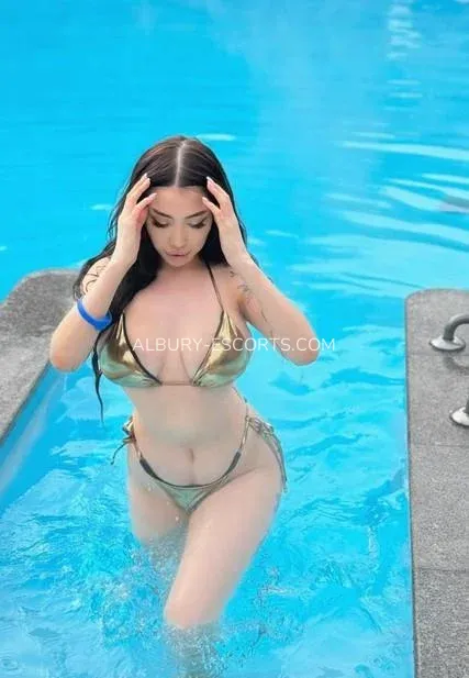 Albury escorts Rut — 6