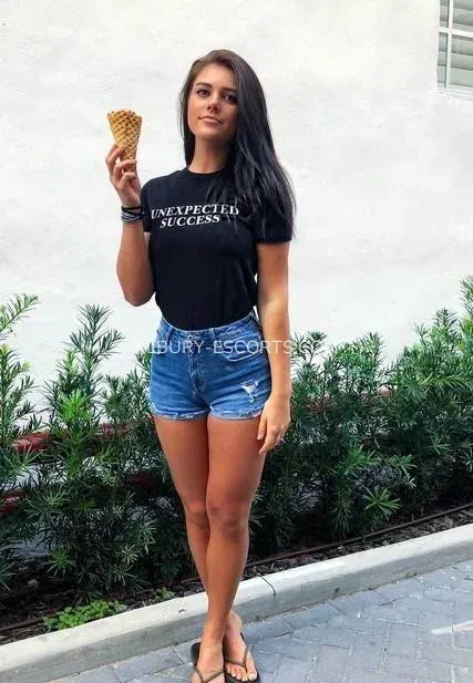 Albury escorts Ingeborg — 7