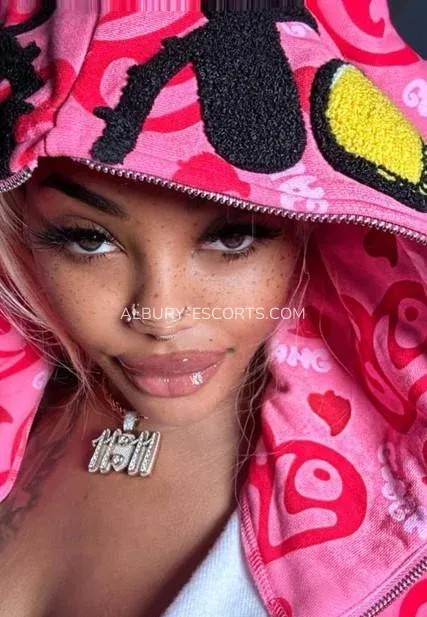 Albury escorts Ingrid — 7