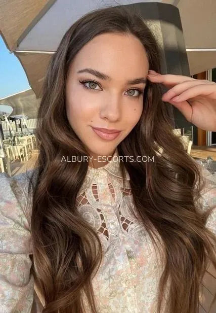 Albury escorts Helena — 1