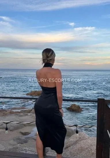 Albury escorts Reese — 1