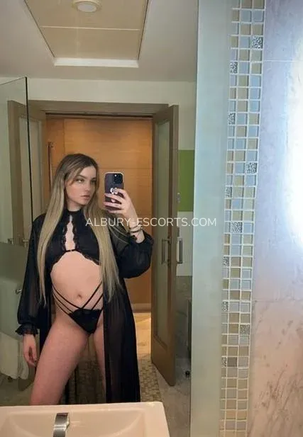 Albury escorts Jadyn — 4