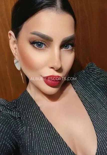 Albury escorts Helena — 5