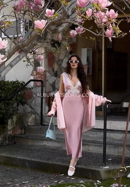 Albury escorts Barbro — 4